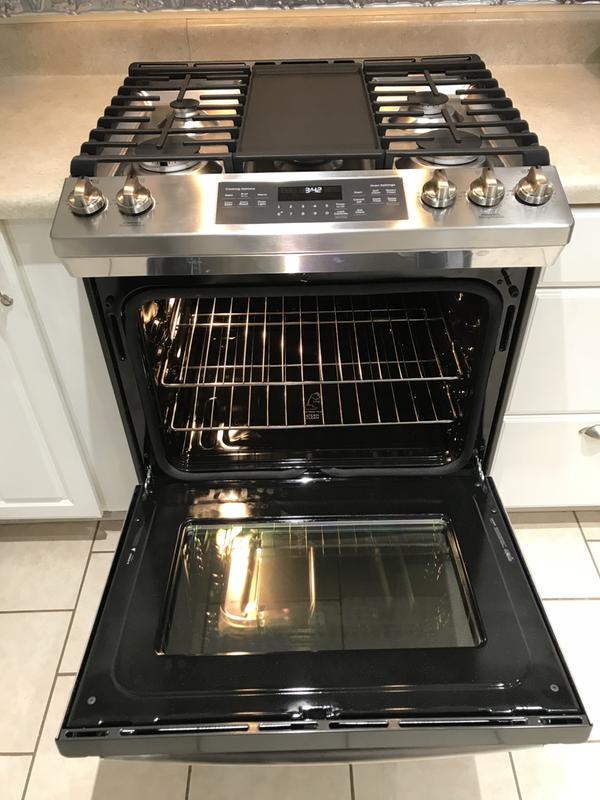 GE JGS760SPSS 30" 5.6 cu.ft. Stainless Steel SlideIn Gas Ran with 5