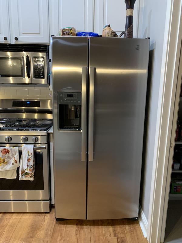 【Aaron】冷蔵庫 Rent to Own GE 23 Cu. Ft. SXS Refrigerator -Stainless at Aaron's