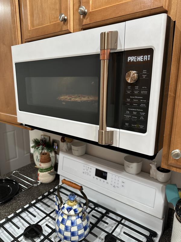 GE CAFE Covection Otr Microwave Oven 1.7 cu ft capacity CVM517P3RD1