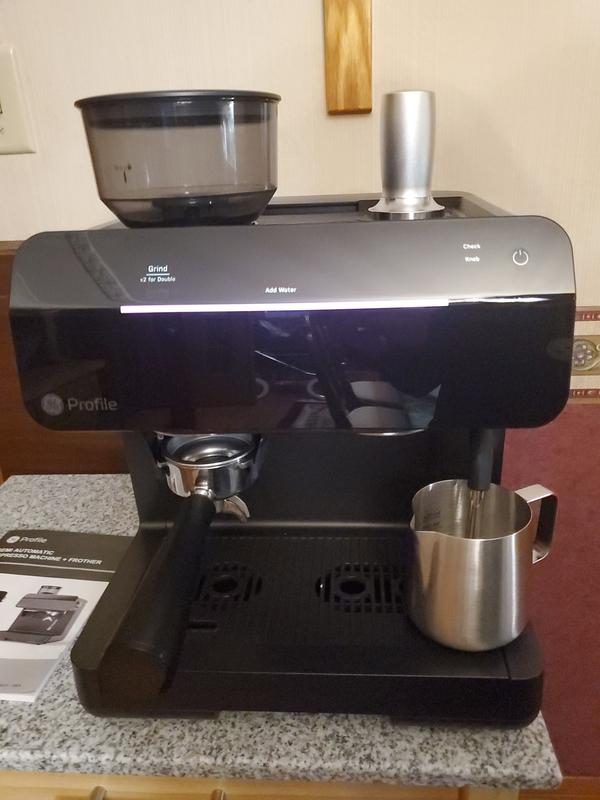GE Profile P7CESAS6RBB Semi-Automatic Espresso Machine with 15 bars of  pressure, Milk Frother, and Built-In Wi-Fi - Black