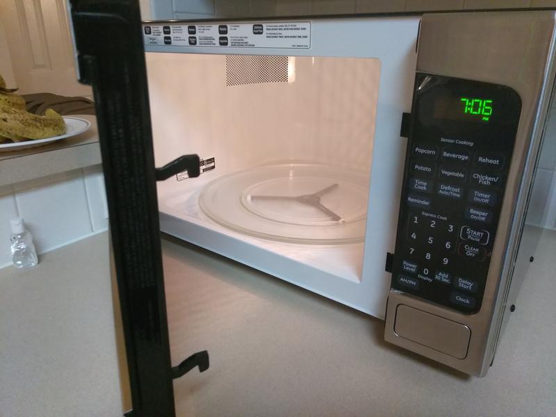 GE® 2.0 Cu. Ft. Capacity Countertop Microwave Oven - JES2051SNSS - GE  Appliances