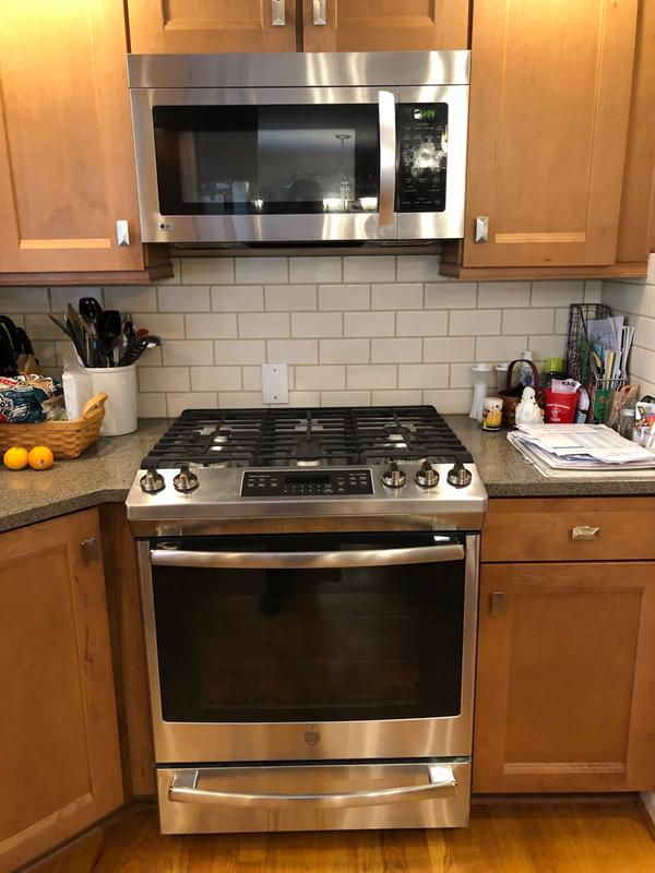 GE JGS760SPSS 30" 5.6 cu.ft. Stainless Steel SlideIn Gas Ran with 5