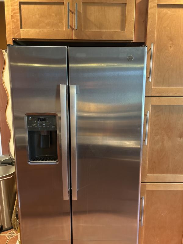 naページです！！ Reviews for GE 21.9 cu. ft. Top Freezer Refrigerator in