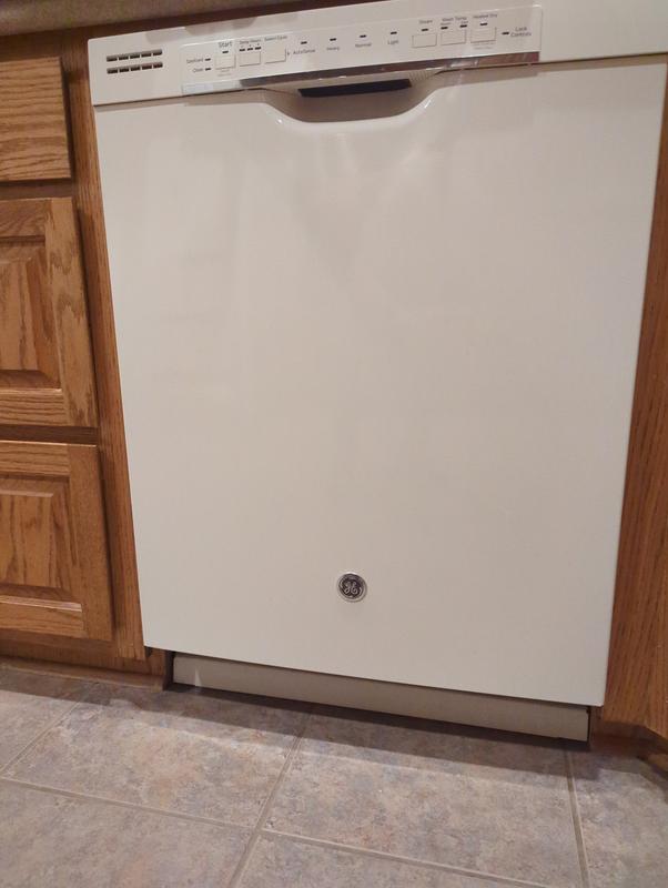 GE SOS GE BI DISHWASHER GDF570SGJWW at