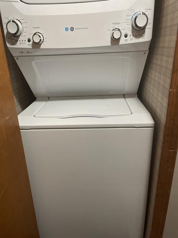 Alquiler para compra de electrodomésticos GE 27  Spacemaker® 3.8 cu.  lavadora de carga superior y 5.9 cu. ft. Electric Dryer en Aaron's hoy!