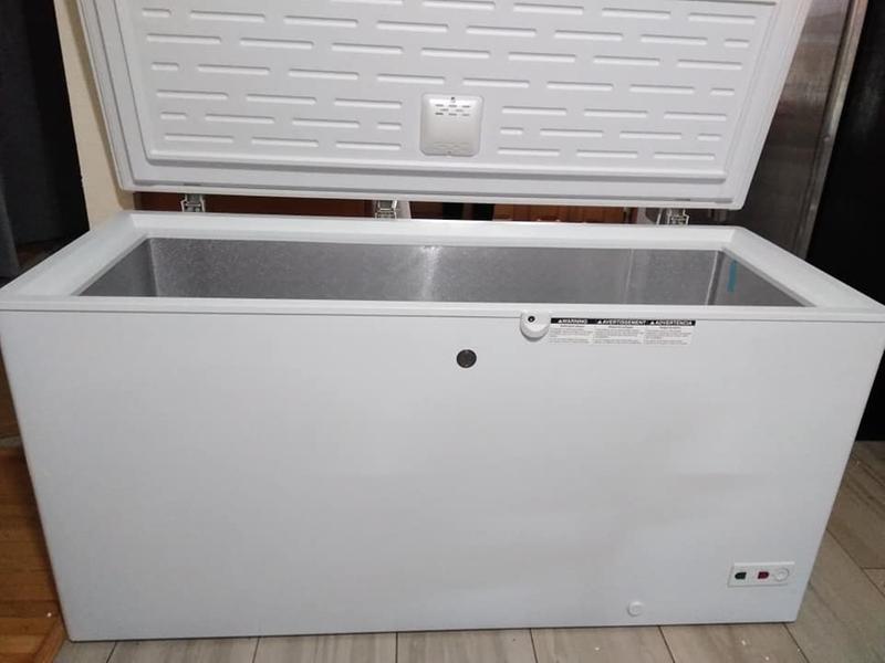 GE Appliances FCM16SLWW 15.7 cu. ft. Chest Freezer with Manual Defrost