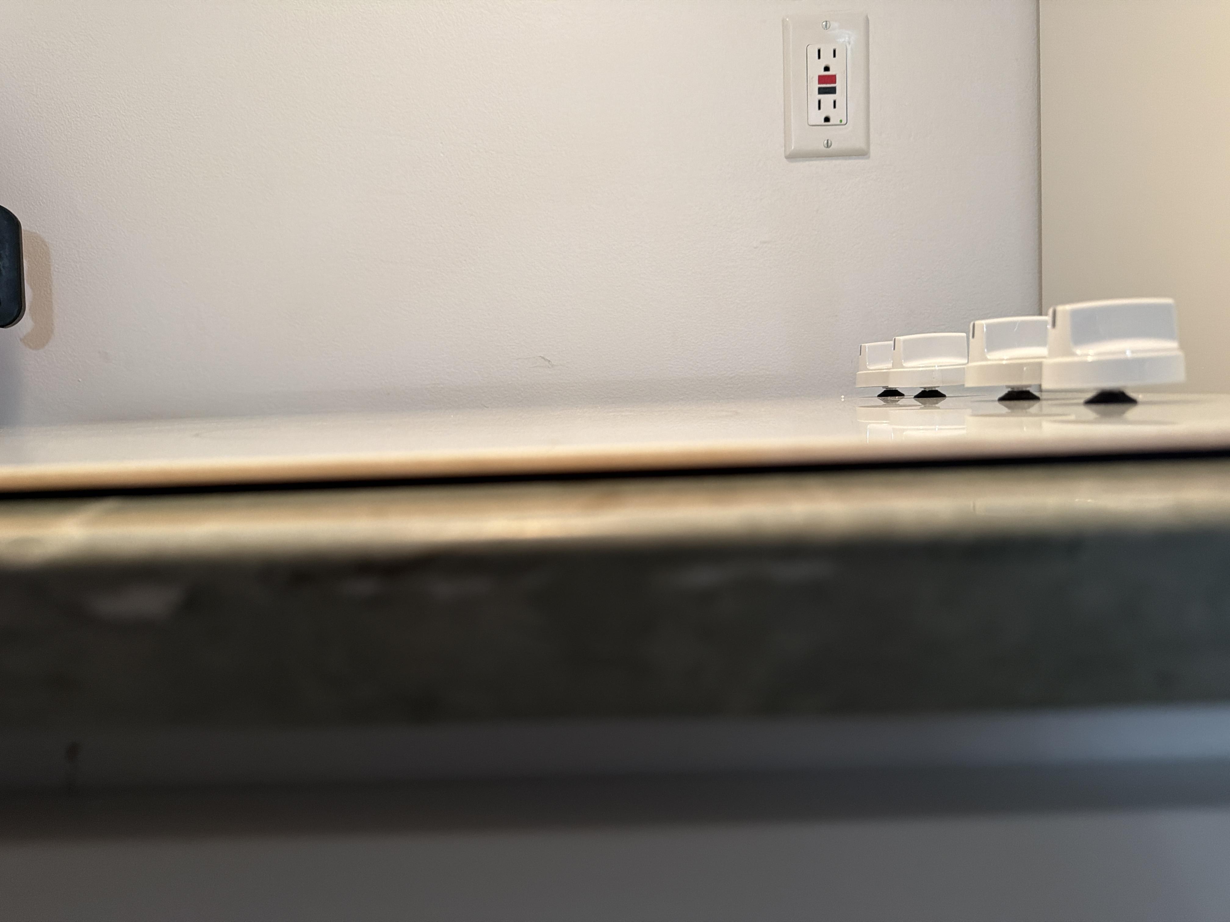 Image 4 of 6