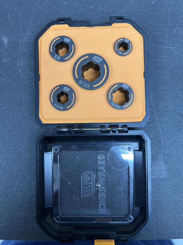 Sleek and easy to read carrying case