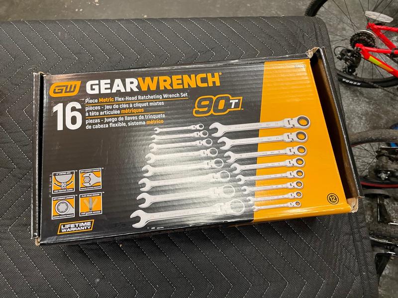 16 Pc. Flex Head Ratcheting Combination Metric Wrench Set