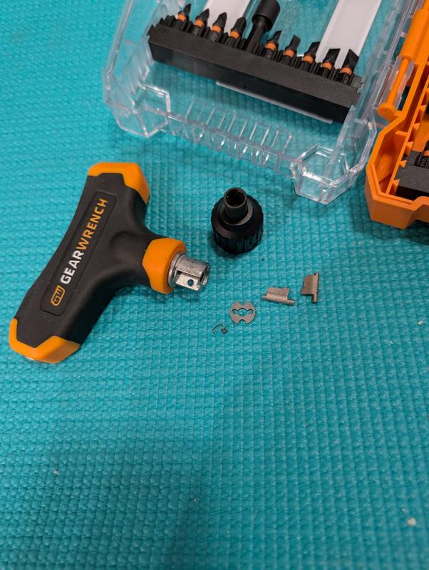 The plastic ratchet cap stopped turning during use and when I pulled out the driver, the black cap came off and the parts fell out.