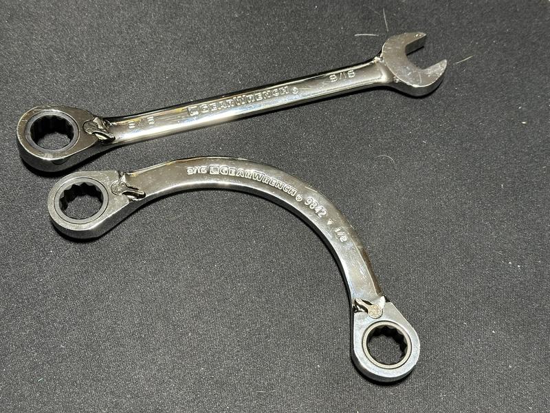 9/16" reversible ratcheting half moon and 9/16" reversible ratcheting wrench
