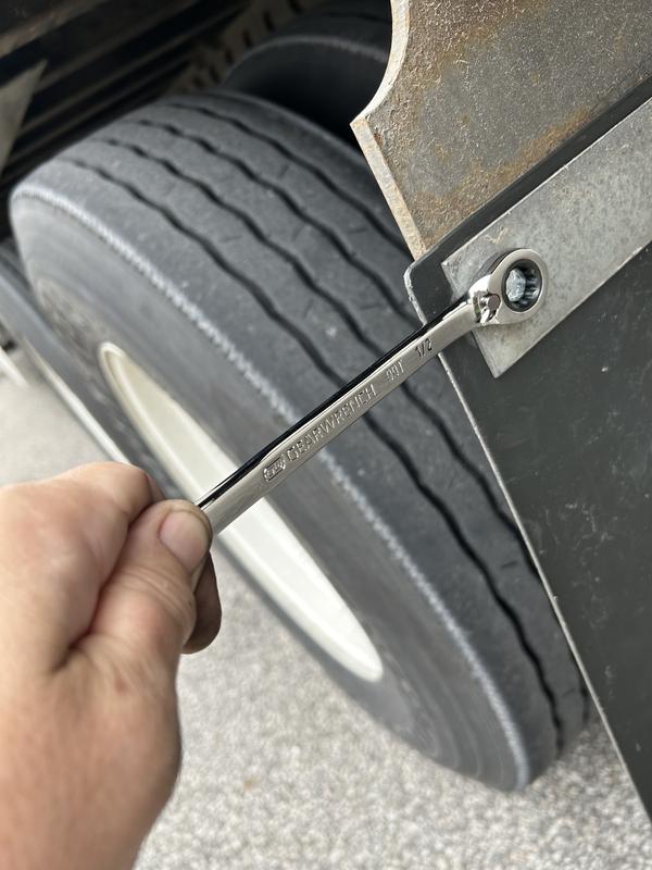 Changing mud flaps