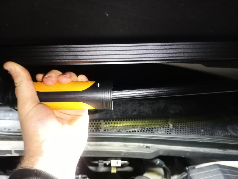 Flex in handle when removing from bar.