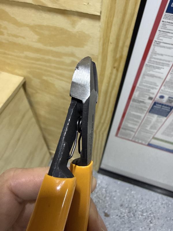 Spring design is great! No binding or sticking