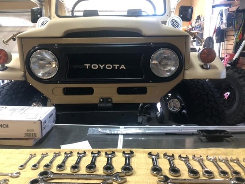 Lets build this LandCrusier!