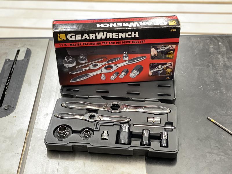 11 Pc. Ratcheting Tap and Die Accessory Set