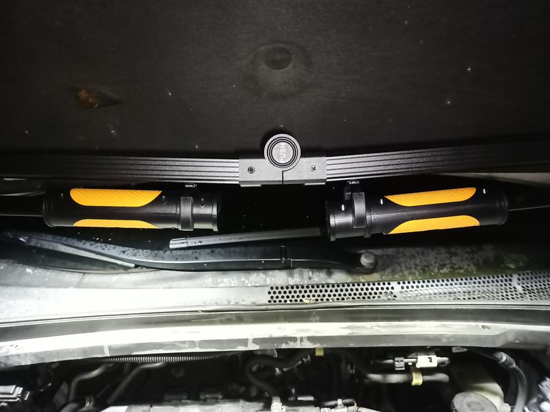 Droop in locking mechanism