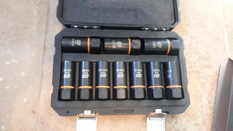 Deep Extraction Socket Set