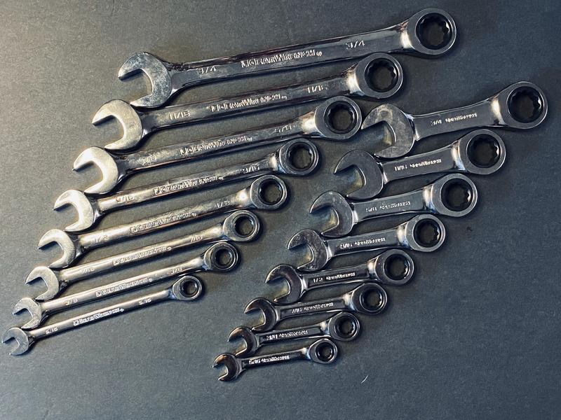 34 Pc. 72T 12 Pt Standard & Stubby Ratcheting Wrench Set
