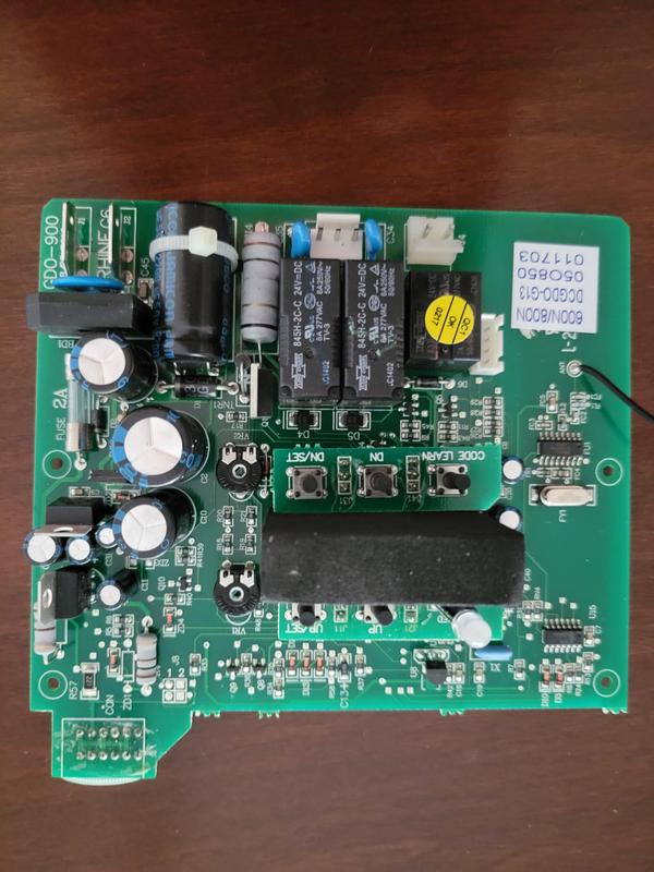 Genie Circuit Board (1022, 1024, 1042, 2022, 2024, 2042 Genie Circuit Board (1022, 1024, 1042, 2022, 2024, 2042