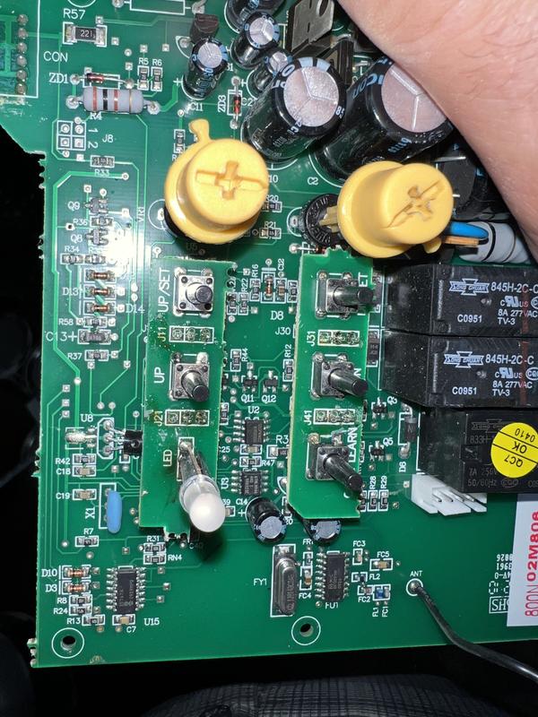 Genie Circuit Board (1022, 1024, 1042, 2022, 2024, 2042 Genie Circuit Board (1022, 1024, 1042, 2022, 2024, 2042