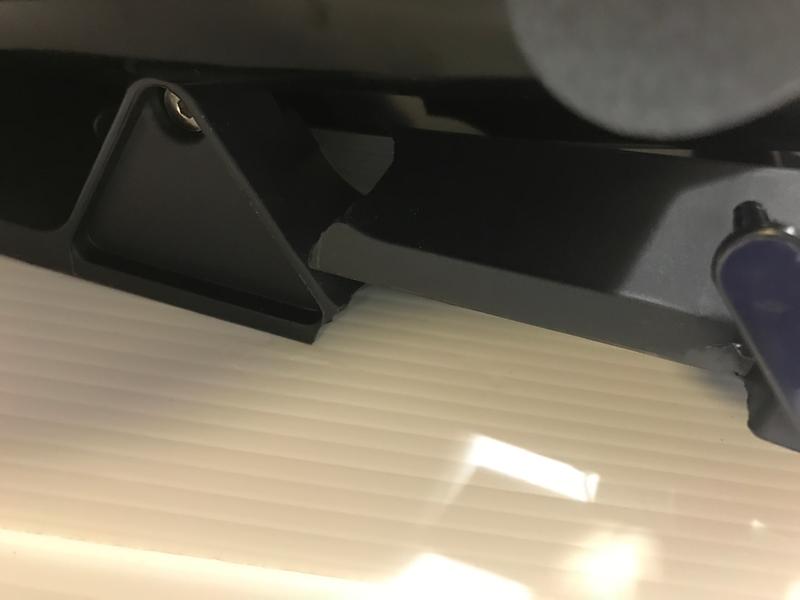 this is the bootom of the grill near the lever. it holds up the whole grill so with a crack= the grill tips over!!