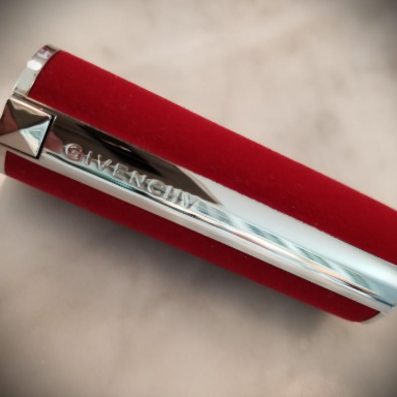 Customer photo for "Beautiful lipstick"