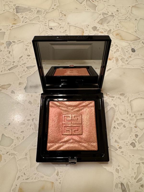 Customer carousel item 13.