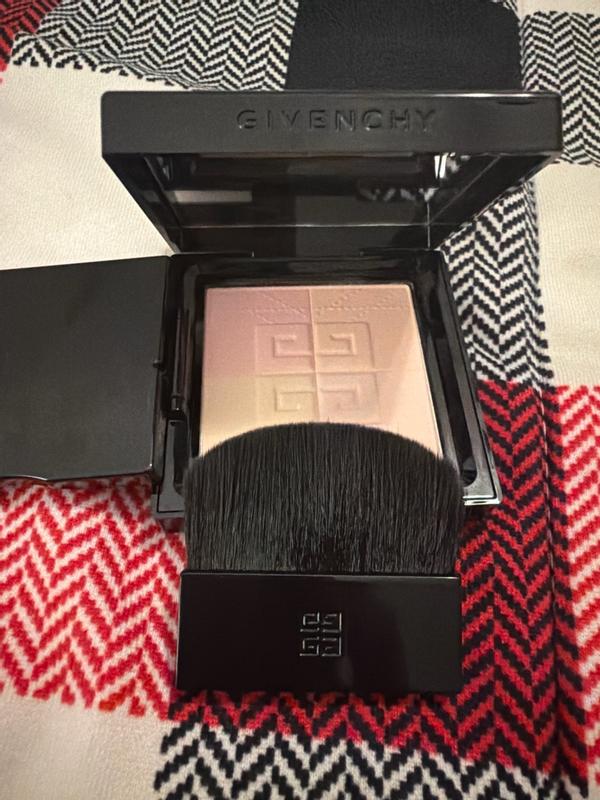 Customer photo for "Must have pressed powder!"