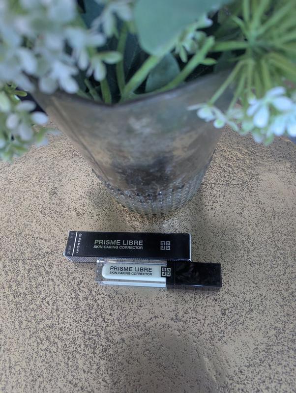 Customer carousel item 3.