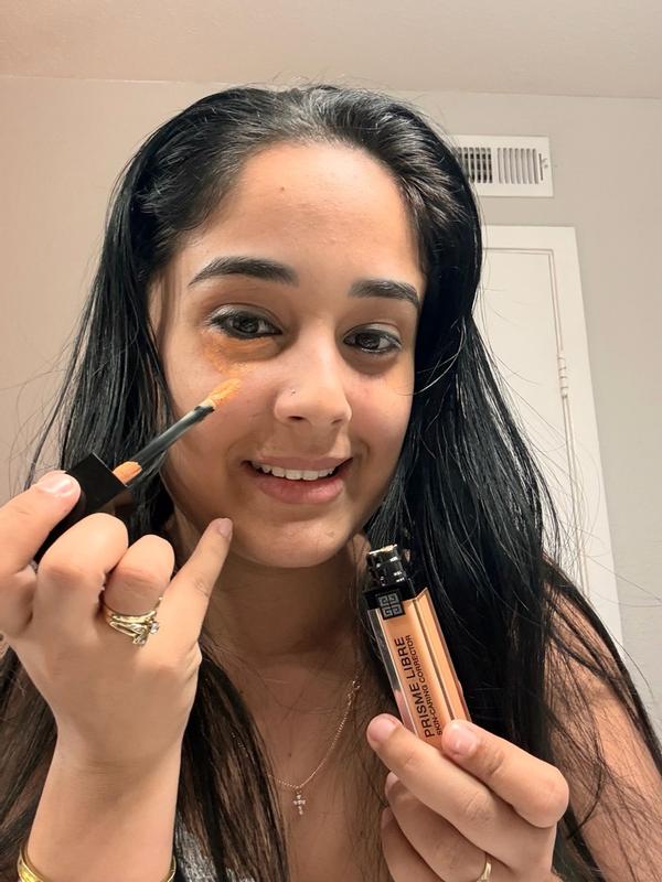 Customer carousel item 3.