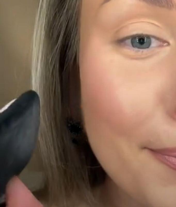 Customer carousel item 10.