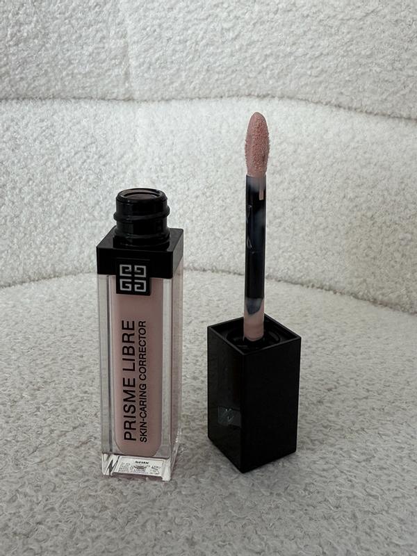 Customer carousel item 12.