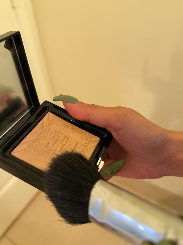 Review Thumbnail Image 0 384403194