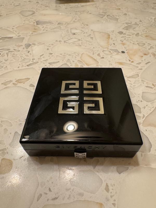 Customer carousel item 12.