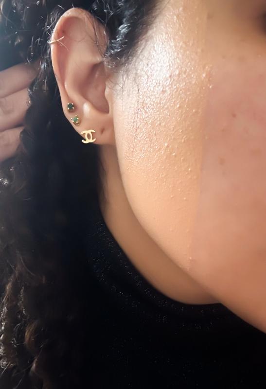 Customer carousel item 12.