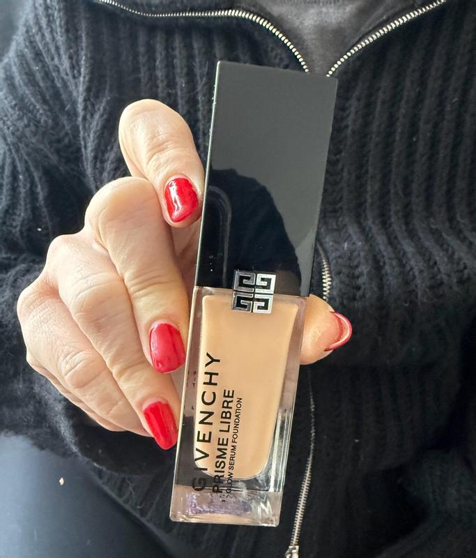 Customer carousel item 15.