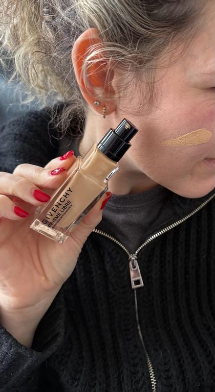 Customer carousel item 11.