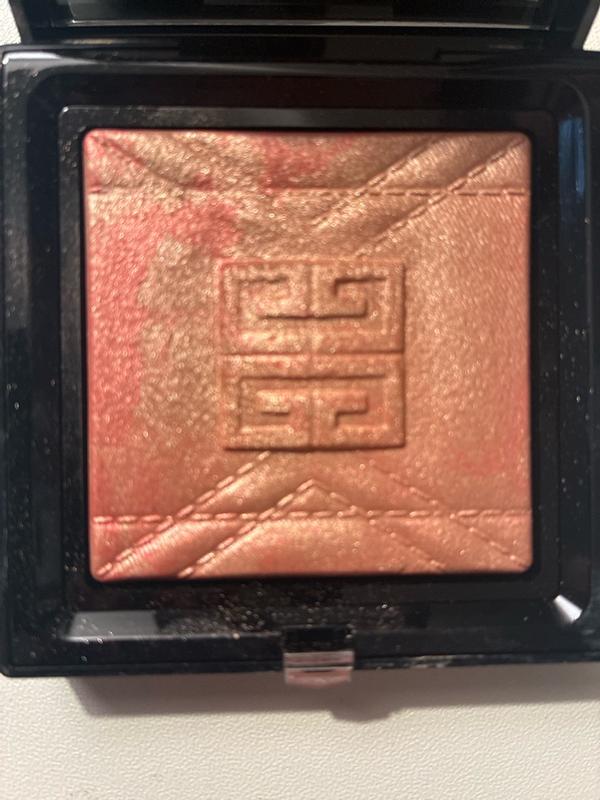 Customer carousel item 10.