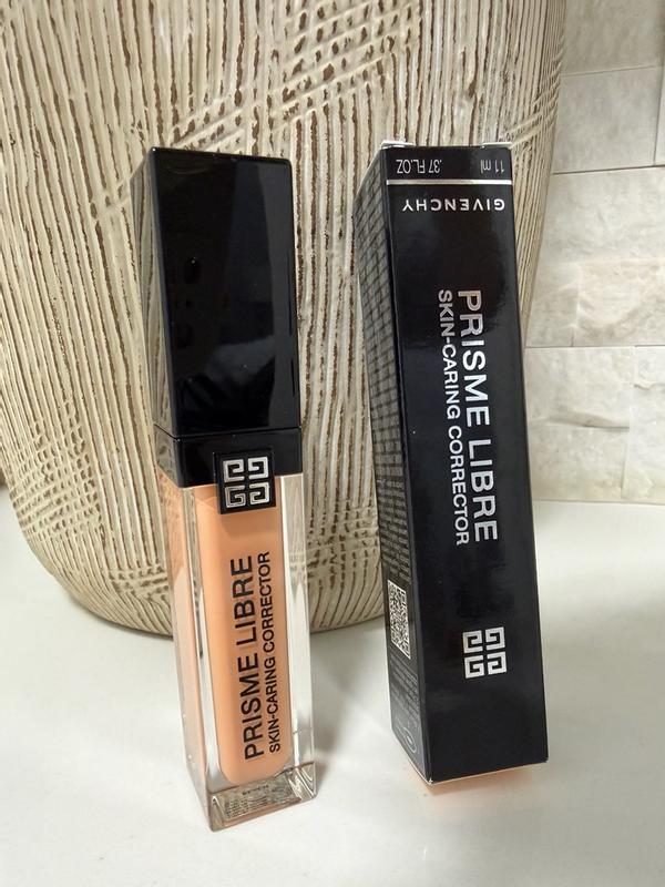 Customer carousel item 11.