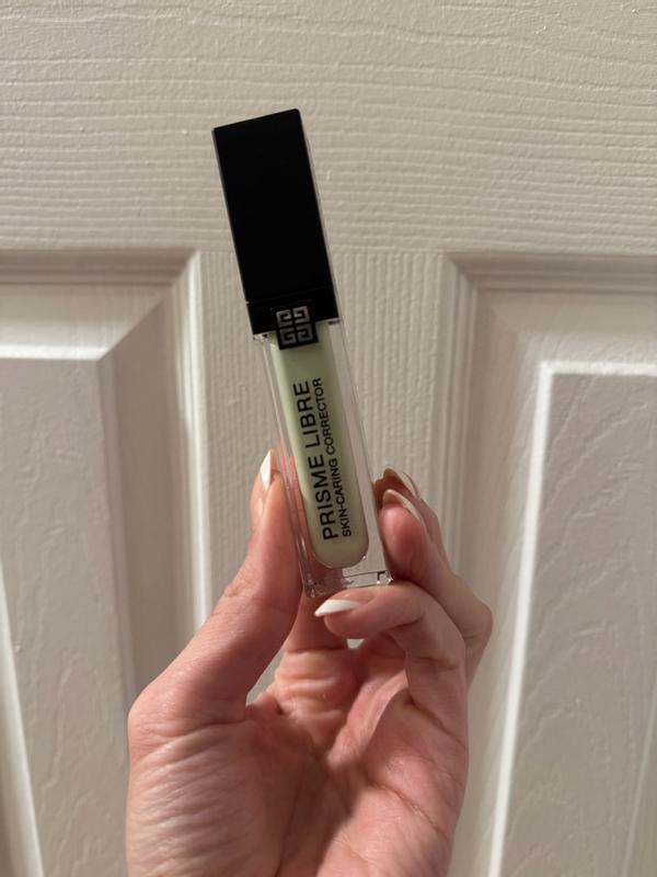 Customer carousel item 3.