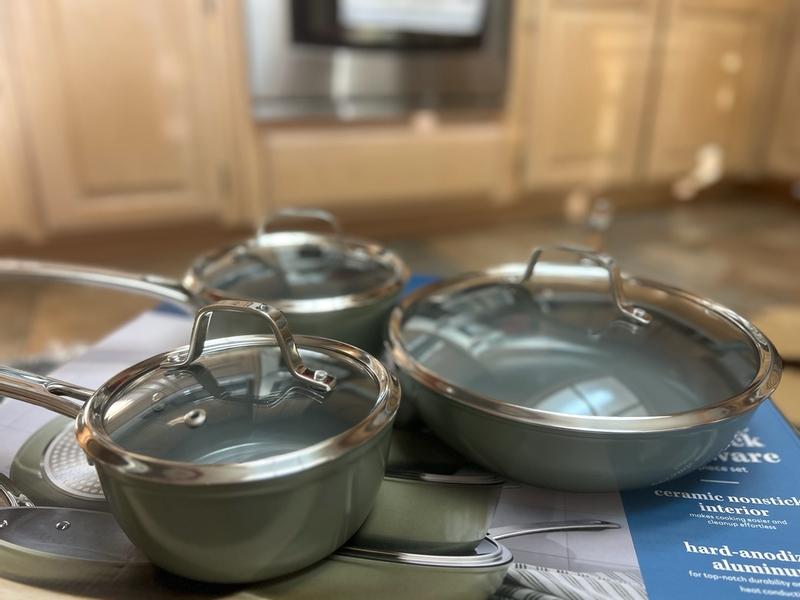 Customer photo for "Beautiful pots, great for everyday use!"