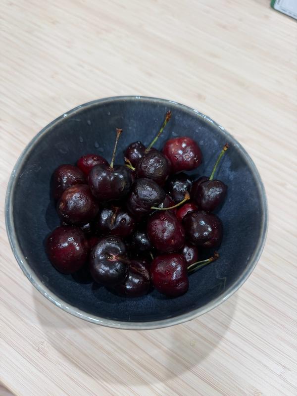 Customer photo for "High quality and aesthetic looking bowl set"