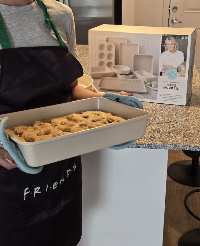 Customer photo for "Great bakeware set"