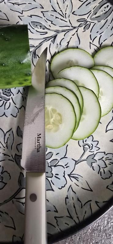 Customer photo for "Beautiful and handy knives set!"