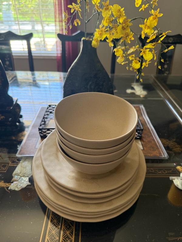 Customer photo for "Altogether, Bloomhouse Porto Petals offers a refined combinations of strength, performance, and elegant practicality suited for everyday living"