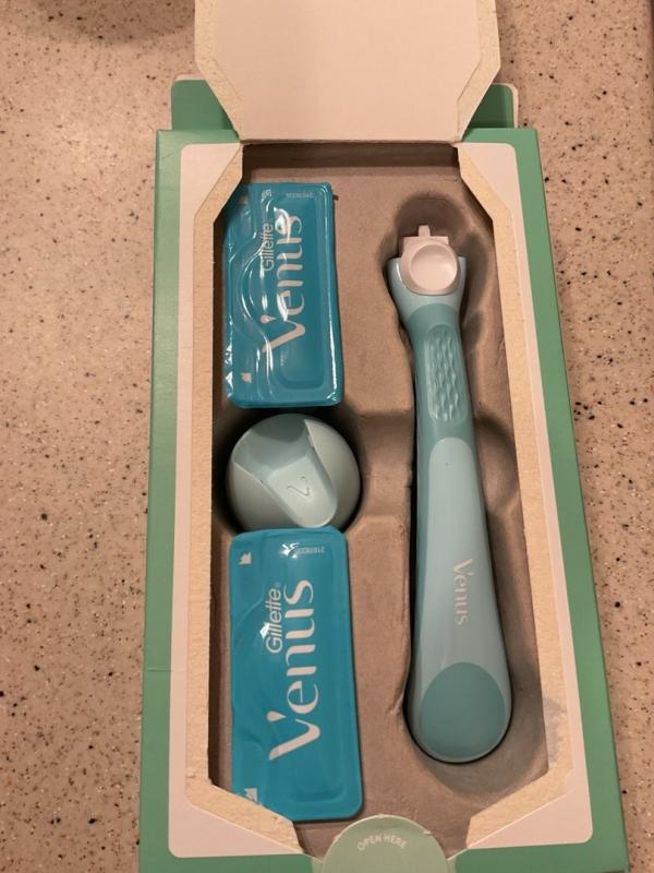 Venus 3-Pack Extra Smooth Razor - 757217 | Blain's Farm & Fleet