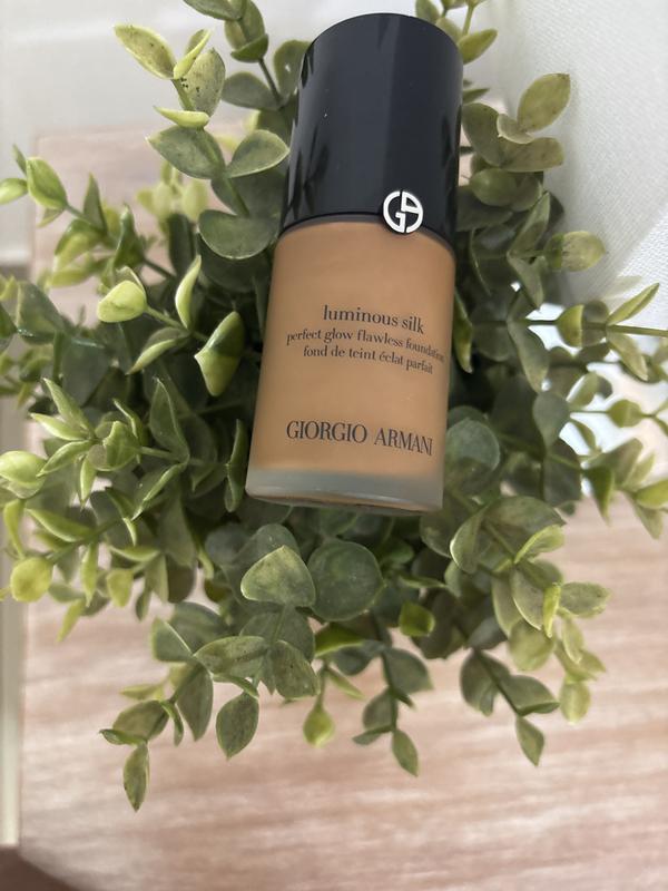 Giorgio Armani Luminous Silk Foundation Makeup Tutorial | TikTok