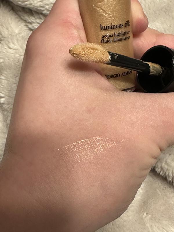 Soft, light formula on my hand, along with the applicator