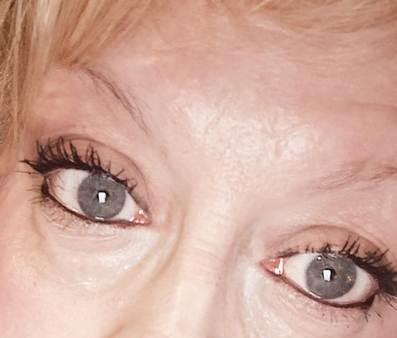 Customer photo for "Beautiful Eyeshadow"